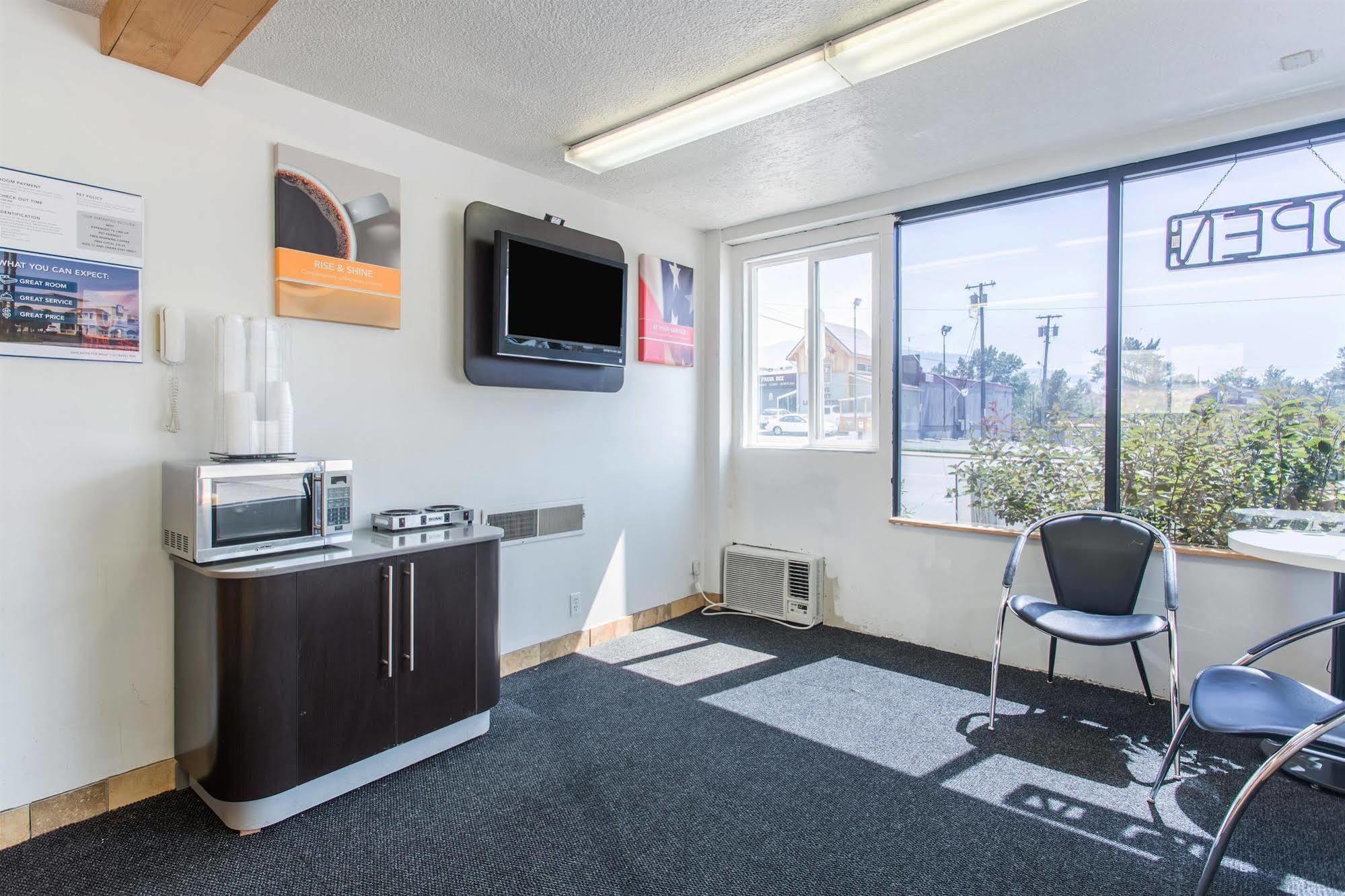 Budget Inn Missoula East Экстерьер фото