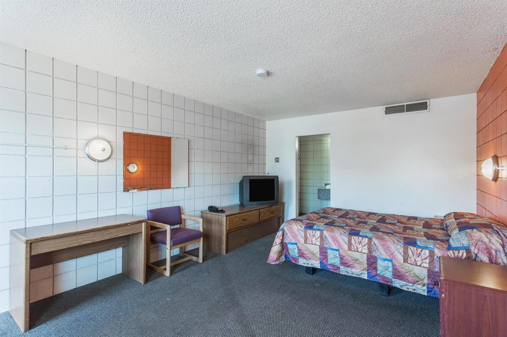 Budget Inn Missoula East Экстерьер фото